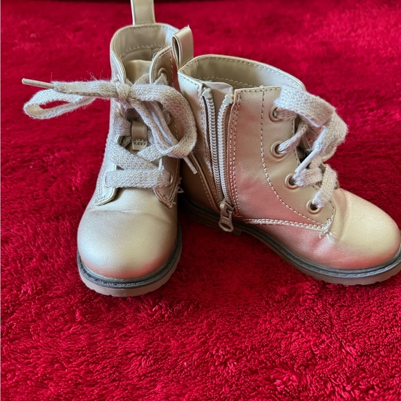 Cat & Jack Metallic Gold Lace Up Toddler Combat Boots - Picture 5 of 6
